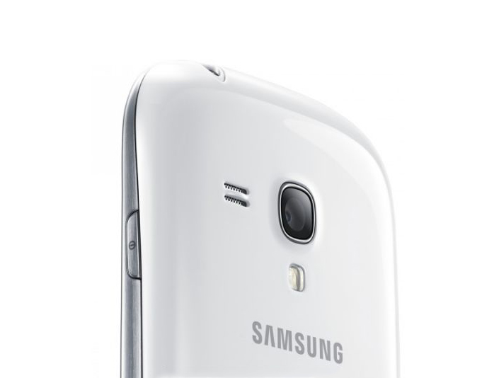 Смартфон SAMSUNG GT-I8200 Galaxy S3 Mini (ceramic white) Диагональ дисплея 4