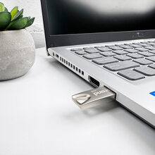 Флеш-драйв WIBRAND Taipan 4Gb Silver (WI2.0/TA4U2S)