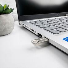 Флеш-драйв WIBRAND Taipan 8Gb Silver (WI2.0/TA8U2S)