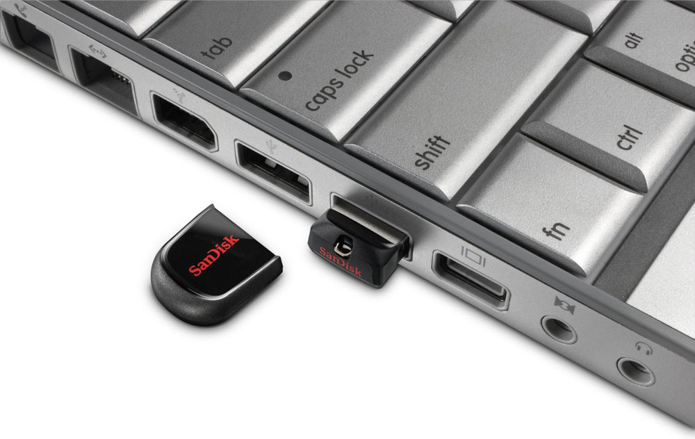 Флеш-драйв SANDISK USB Cruzer Fit 32 Gb (SDCZ33-032G-B35) Объем памяти 32 Гб