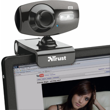 Web-камера TRUST FULL HD 1080p Webcam