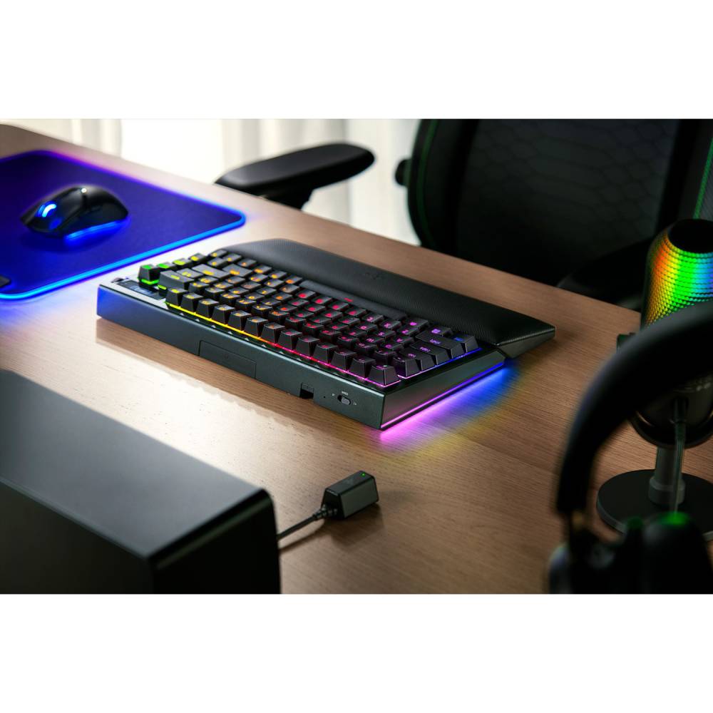 Покупка Клавиатура RAZER Black Widow V4 Pro 75% ISO Black (RZ03-05130300-R3E1)