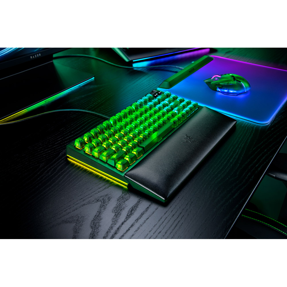 Зовнішній вигляд Клавіатура RAZER BlackWidow V4 75% Phantom Green (RZ03-05003300-R3M1)