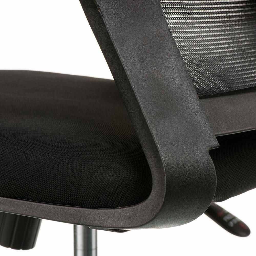 В Украине Офисное кресло SPECIAL4YOU Leo Black (E7184)