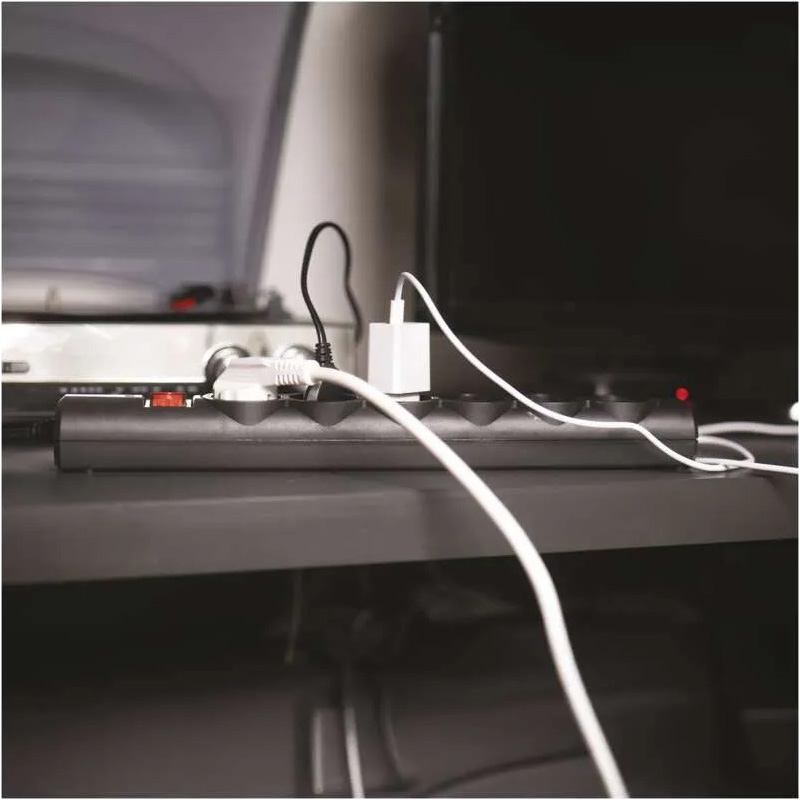 Фото Сетевой фильтр EMOS P54219 6 розеток 3м 10А 3x1.5мм2 Black