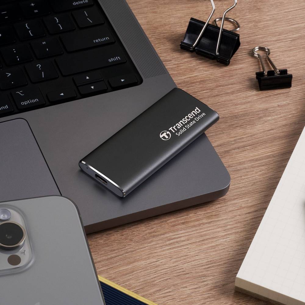 Зовнішній SSD накопичувач Transcend ESD265C 2 Tb Silver (TS2TESD265C) Інтерфейс USB Type-C