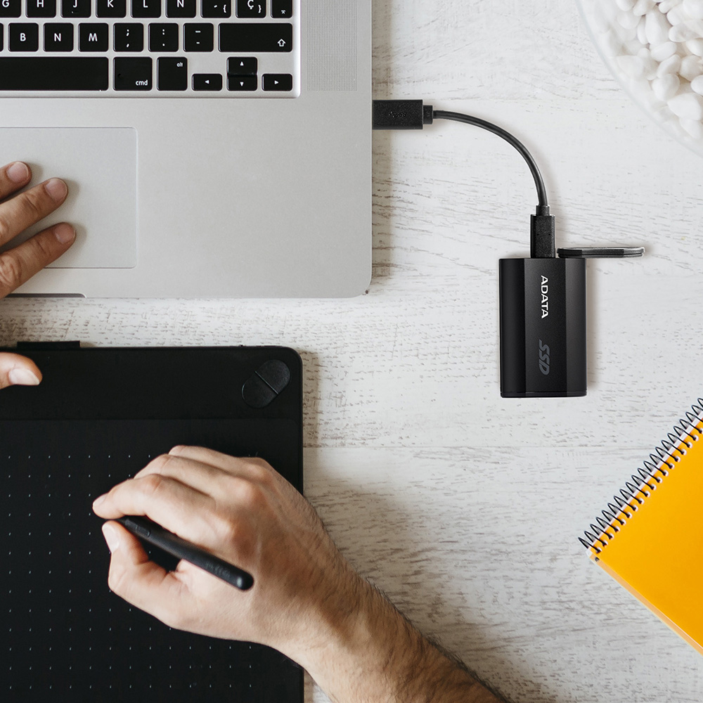 В Украине Внешний SSD накопитель ADATA SD810 USB 3.2 4TB (SD810-4000G-CSG)