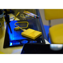 Зовнішній жорсткий диск WD My Passport 2.5 USB 3.0, 2TB Yellow (WDBYFT0020BYL-WESN)