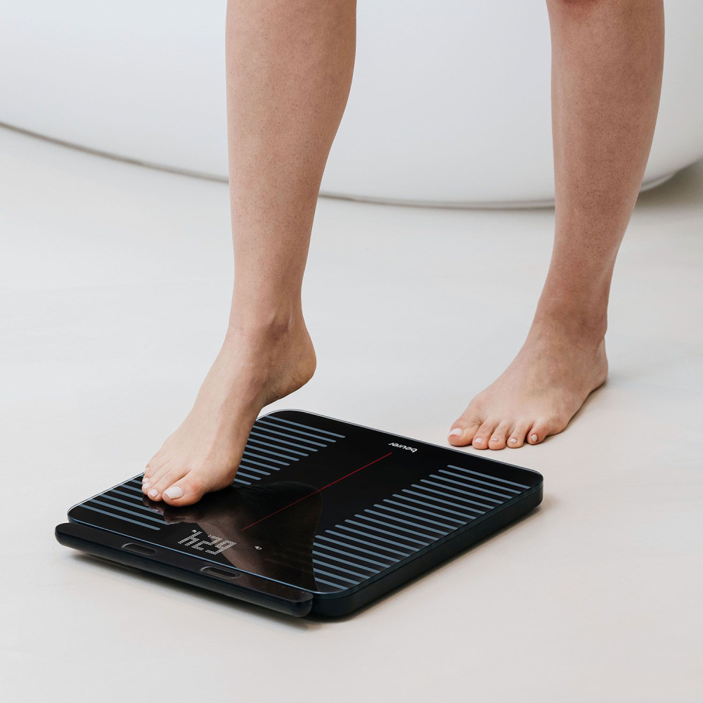 Весы напольные BEURER BF 990 Материал стекло