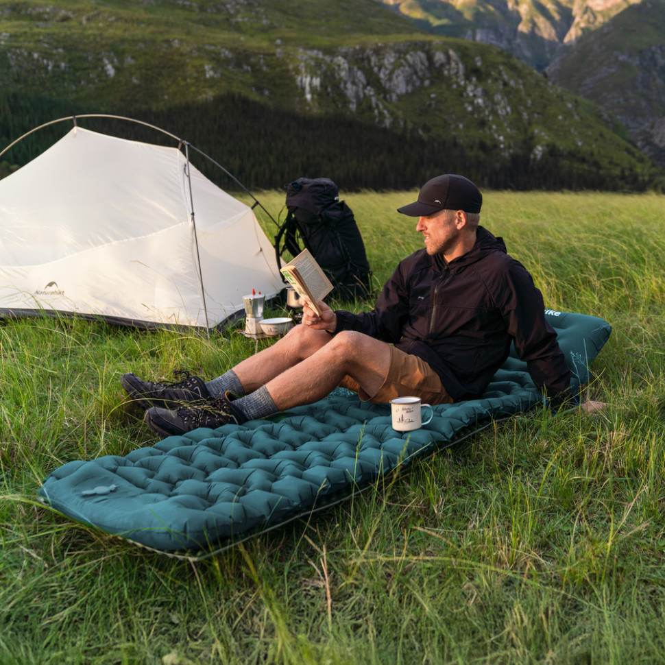 Матрас надувной NATUREHIKE CNK2550WS019 65 мм синий (6977465869661) Матрас надувной NATUREHIKE CNK2550WS019 65 мм синий (6977465869661) Размеры сдутого матраса 310 х 110