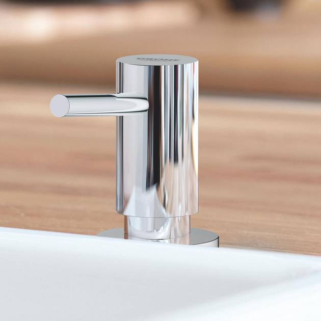 Фото Дозатор для миючих засобів GROHE Сosmopolitan 500мл Хром (40535000)