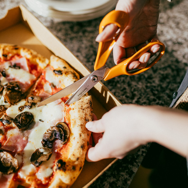 Зовнішній вигляд Ножиці кухонні FISKARS Classic 21 см (1075031)