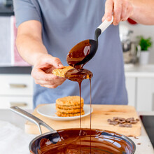 Ложка для сервировки KITCHENAID Classic 34 см white (KHA003OHPNG)