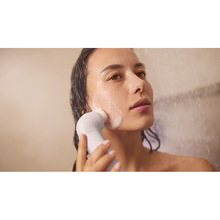 Мультифункциональный прибор по уходу за кожей Philips Бьюти-набор BRE750/00 серии 9900 с насадкой Skin LED