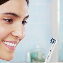 Набор электрических зубных щеток ORAL-B 84372 Pro Kids 3+ Frozen + Pro Series 1 D305