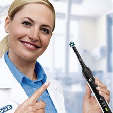 Зубная щетка BRAUN Oral-B PRO2 2000 D 501.513.2 BK Cross Action
