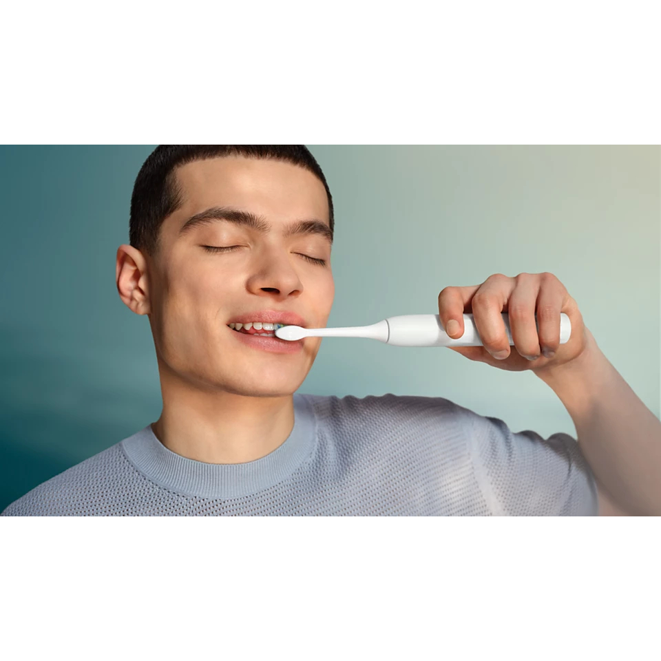 Зовнішній вигляд Електрична зубна щітка PHILIPS Sonicare HX4021/01 серії 2100