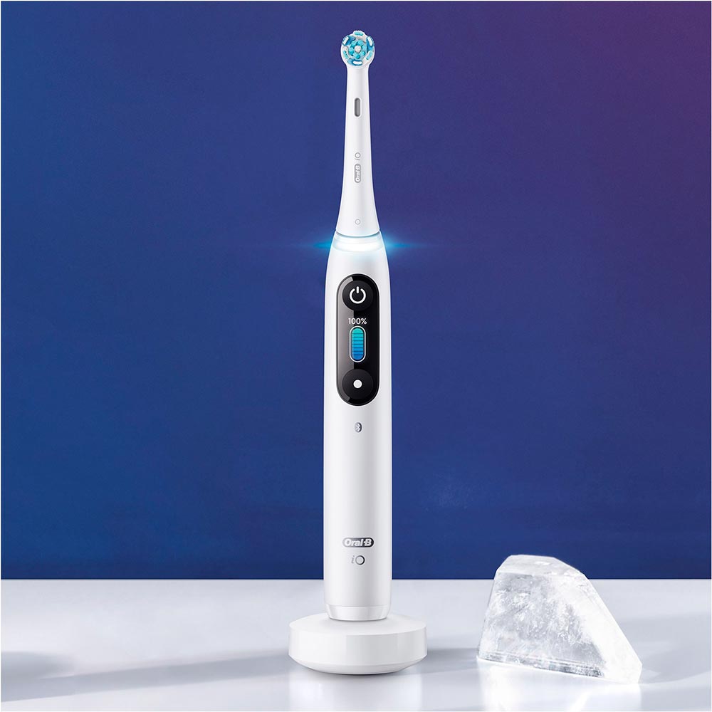 Зовнішній вигляд Електрична зубна щітка ORAL-B BRAUN iO Series 8 White (4210201363064)