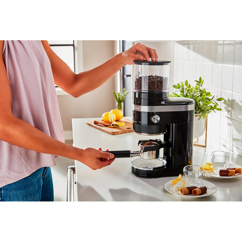 В Фокстрот Кофемолка KITCHENAID Artisan Black (5KCG8433EOB)