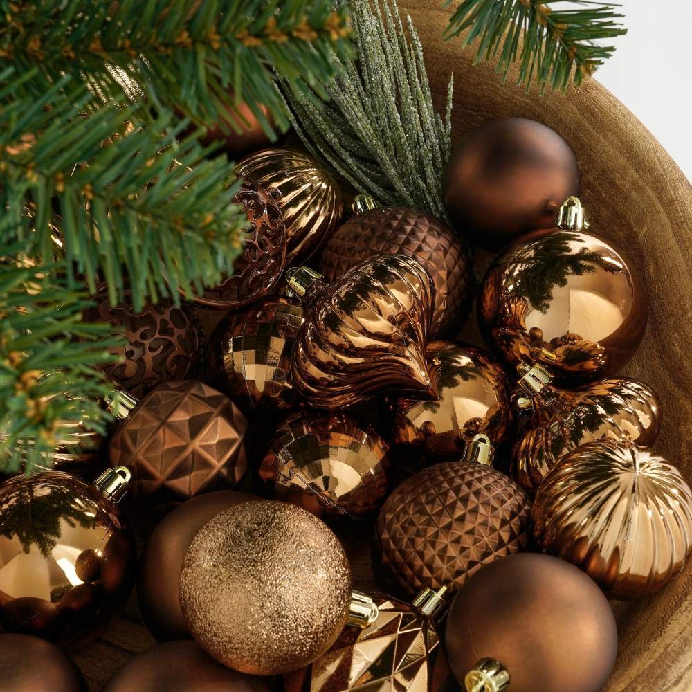 Фото 1 Набір ялинкових іграшок MICA DECORATIONS 60 шт Шоколад (1182026)