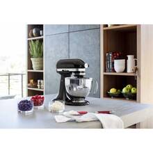 Кухонная машина KitchenAid Artisan 4,8 л black (5KSM125EOB)