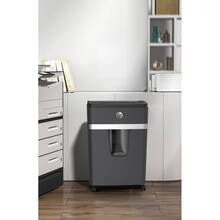 Шредер HP Pro Shredder 18CC Black (2813)