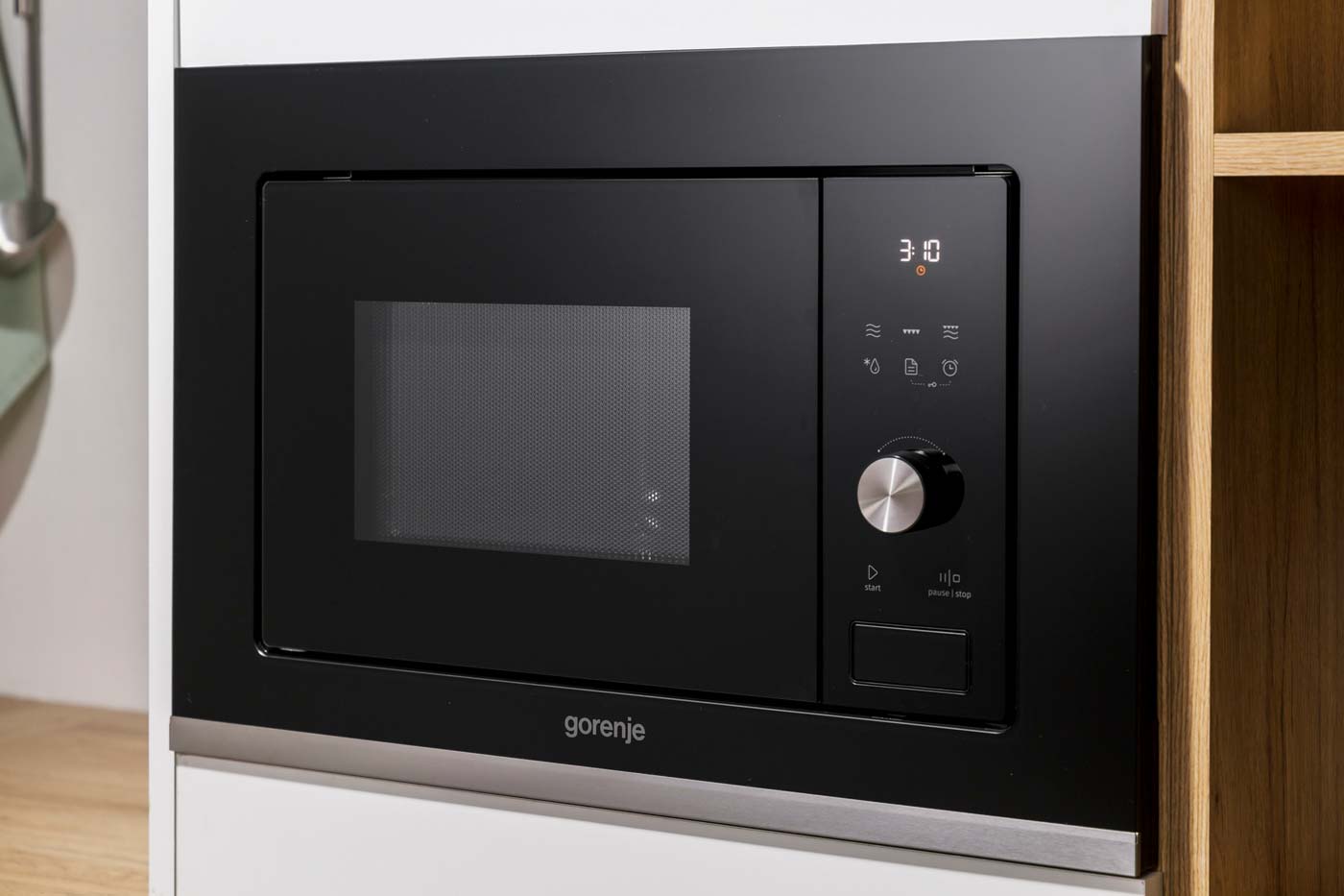 Встраиваемая микроволновая печь GORENJE BMI 201 AG1X (XY820Z) ᐉ Купить по  низкой цене в Украине • Киев, Львов, Харьков, Днепр, Одесса, Запорожье,  Ужгород – фото, отзывы, характеристики в Фокстрот